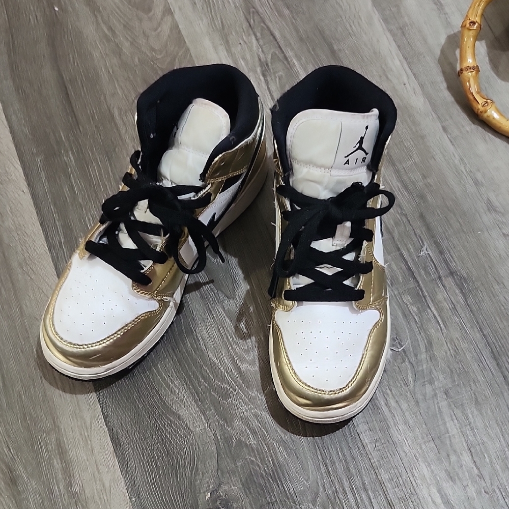 Nike Air Athletic Shoes - White and Gold